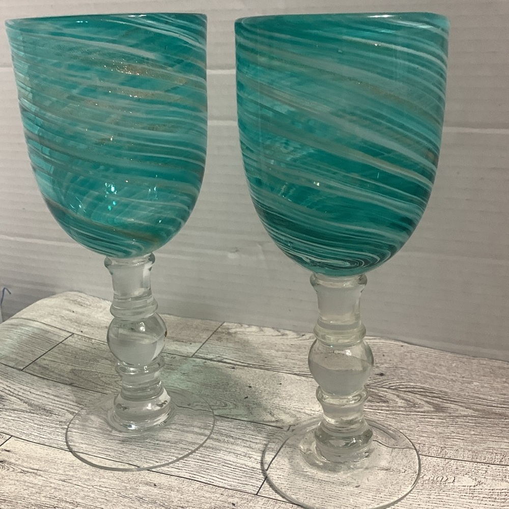 Vintage Aqua White w/ gold swirl blown 8.5 in wine glasses .. heavy weight.. - Picture 7 of 8